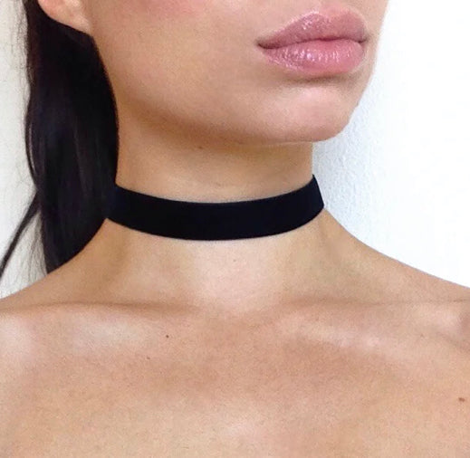 Plain 2024 black choker